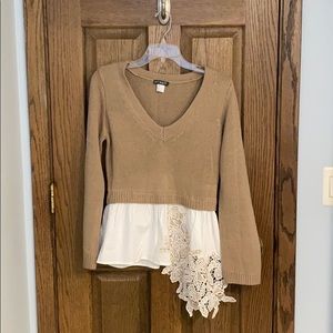 Venus v-neck sweater